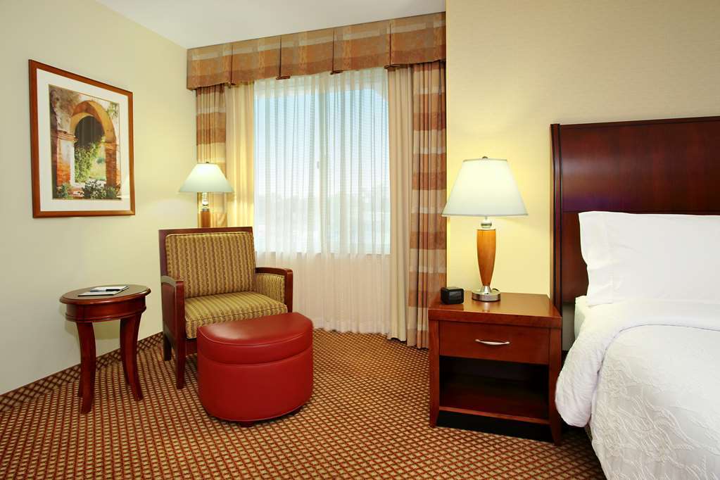 Hilton Garden Inn Sonoma County Airport Santa Rosa Room photo